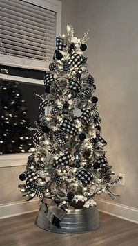 45+ Creative Christmas Tree Themes & Ideas for 2024 - HubPages