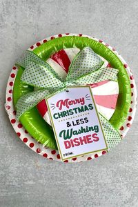 Need cheap neighbor gift ideas for Christmas? Use these cute printable paper plate gift tags to make Christmas paper plate gifts with plates, napkins, and silverware! Such an inexpensive gift for neighbors, friends, or teachers! And you get three different less dishes gift tags!