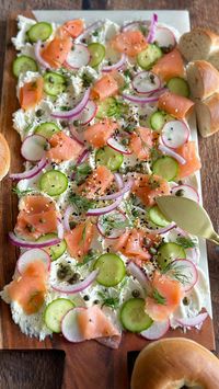 Alex Kamper | Kamper’s Kitchen | Now here’s a trend we can get on *board* with 🤤⠀ ⠀ Cream cheese & lox board 🥯⠀ ⠀ Ingredients 👇🏼⠀ Whipped Cream cheese⠀ Sliced Cucumber⠀... | Instagram