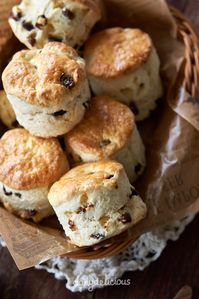 dailydelicious: Raisin Scones