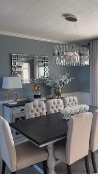 So gorgeous and beautiful every detail on this dining room