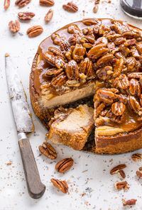 Pecan Pie Cheesecake #pecanpiecheesecakerecipe #pecanpie #pie #pecan #cheesecake