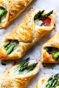 Prosciutto Asparagus Puff Pastry Bundles (appetizer) - Fox and Briar