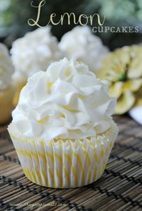 Lemon Cupcake with Lemon Buttercream