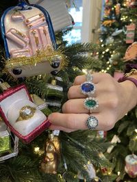 #holiday #christmas #nye #ring #cocktailring #dressy #antiquering #estatering #sapphire #emerald #diamond #uniqueengagementring #oneofakind #shoplocal #kingstreet #charlestonsc #explorecharleston