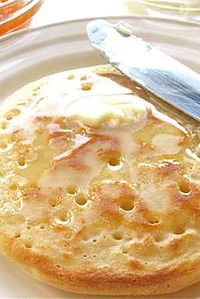 Crumpets recipe from King Arthur Flour. #breakfast #bread #tea #crumpets #Englishmuffins