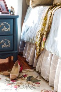 How to make easy DIY custom bed skirt