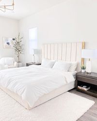 julia | home decor + design on Instagram: “A calming bedroom doesn’t just look relaxing, it also sets the tone for peaceful nights, a better night’s sleep and an energized morning!…”