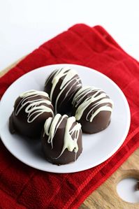 Instant Pot Hot Cocoa Bombs - 365 Days of Slow Cooking and Pressure Cooking