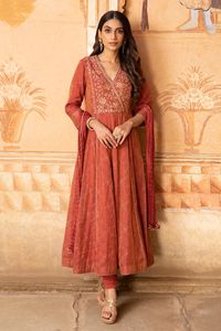 Buy Kritika Dawar Red Tissue Chanderi Anarkali Set Online | Aza Fashions