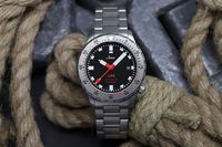 Sinn U50, The Smaller German Submarine Steel Dive Watch (Specs-Price)