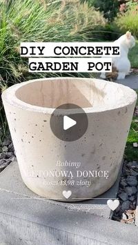 Casie’s Garden on Instagram: "Transform your garden with a touch of creativity! 🌿   This DIY concrete garden pot is both stylish and functional.   Remember to add drainage holes for healthy plant growth.   Let your green thumb shine! 🌱   #DIYProject #GardenDesign #SustainableLiving #OutdoorDecor  Shoutout to @mysiagarden for this great idea!  Make sure to follow 👆🏻👆🏻 for more great content and inspiration 🙌🏻"