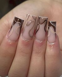 The cutest nude french tips with abstract design #nudenailsacrylic #nailart #nails #naildesign #brown #shadesofbrown #squarenails #longnails