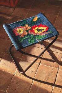 MULTICOLORED WOOL FOLDING STOOL - Chocolate | ZARA United States