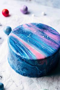 Mirror Glaze Galaxy Cake