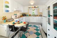 Margie Grace's perfect little 1940s-style kitchen