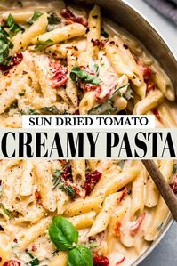 Creamy Sun Dried Tomato Pasta - a super easy pasta dish with the most delicious, creamy sun-dried tomato sauce loaded with mozzarella & parmesan cheese. This vegetarian dinner will be on your dinner table in 20 minutes! // sauce // recipes 