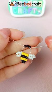 #Beebeecraft Bee Seed Beaded #Earrings. Do you like these earrings? 🐝✨