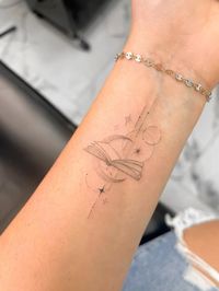 Fineline Tattoo | Tattoos for Book Lovers | Tattoo Ideas