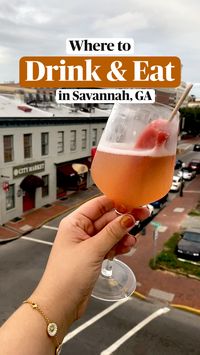 Fall in love with the charm and southern hospitality of Savannah, Georgia. Here are 14 fun things you must do on your first visit to Savannah.