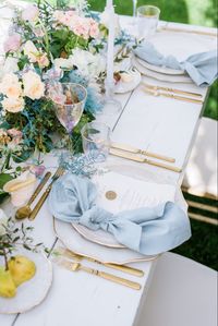 Inspired by elegance an nature this morden tablescape is sure to impress,greek wedding, greek wedding planner, elegant wedding, greek elegant wedding, modern greek wedding, art de la table, wedding art de la table, greek insired tablescape, wedding inspiration, greek wedding inspiration