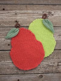 Yarnspirations.com - Lily Pear-y Nice Dishcloth  - Patterns  | Yarnspirations