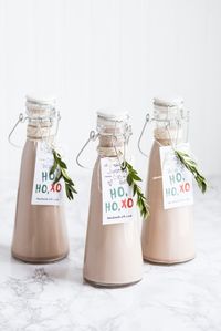 Homemade Christmas Gifts | Homemade Irish Cream Recipe with Free Printables from @cydconverse and @erikafirm