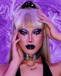 💜  Those @dashofari lashes are batting away all of the competition, hunty. Miss Aurora Matrix has us dreaming in violet. 💋 #DragStarDiva #dragqueen @dragmakeup #mua #makeupaddict #lashes #lgbtq