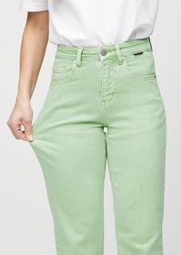 Perfect Jeans - Regular - Mints are the perfect light green regular fit jeans for you, if you're looking for a pair of snug pastel green jeans that are comfortable and comfortable. Our regular jeans fit snugly around the waist and hips and are loose around the thigh, calf, and legs. They are developed with a special weaving that helps them maintain their shape and color after washing and wearing. The light green jeans for women are high-waisted and have two deep pockets both in the front and ba