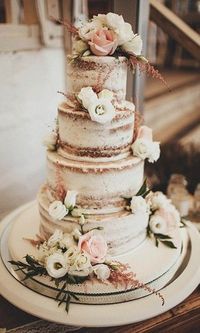 36 Rustic Wedding Cakes We Love #OctoberWeddingIdeas