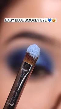 Blue smokey eyemakeup 👀💙 #blue #smokey #eyemakeup #tutorial #viral #vedio #foryou #foryoupage