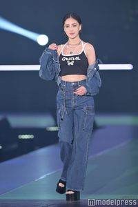 (画像2/8) 藤井夏恋、大胆肩見せにうっとり＜GirlsAward 2023 S／S＞ - モデルプレス