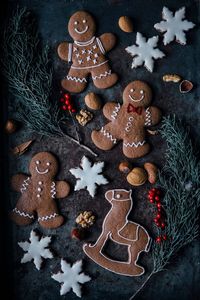 glutenfree chai snowflakes & glutenfree gingerbread cookies