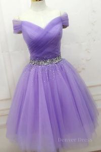 Off Shoulder Sequins Purple Short Prom Dresses, Off the Shoulder Purple Homecoming Dresses, Short Purple Formal Evening DressesItem Descriptions: Silhouette:A Line Waist: Natural Sleeve Length:Sleeveless Fabric: Tulle Shown Color: Purple Built-In Bra: Yes