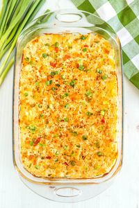 What’s better than cheesy potato casserole? Green Chile Cheesy Potato Casserole, of course! This is a simple, delicious, and tasty recipe.