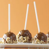 Caramel Apple Cake Pops.  These are the most healthiest lollipops you could ever taste, and are the classics you do on Halloween for your guests, and if you want to do them with caramel you could add them nuts at the bottom just as here, and put them upside down, so it could count as an ornament on your house.