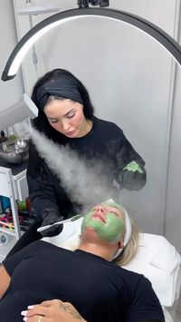 We 🫶🏻 green tea masks. They can help fight signs of aging and improve the appearance of dull skin, by protecting and repairing skin cells. Add a green tea mask to any customized facial at bar beauty ✨🍵 #facial #torontofacial #facials #greenteamask #torontomedspa #skin #skincareroutine #skincarelover #skincareaddict