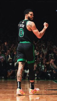 Jason Tatum 🏀👀 NBA Finals Boston Celtics ☘️ Basketball Wallpaper Background Aesthetic #bostonceltics #bsb #boston #aesthetic #poster #picture #wallpaper #background #photo #photooftheday #photography #sports #nba #basketball