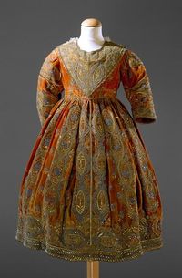 Dress, 1670's, Museu Nacional do Traje.