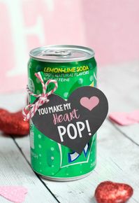 You Make My Heart Pop Valentine Idea. This is such a fun way to say Happy Valentine's Day to classmates, your own kiddos, or coworkers! It's as simple as printing this cute tag and getting a favorite can of pop! #Valentinesday #valentineideas #valentinesdayideas #funvalentines