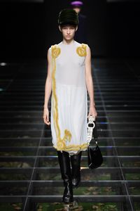 Prada Fall 2024 Ready-to-Wear Runway, Fashion Show & Collection Review [PHOTOS]