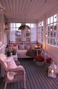 A day bed on the porch?  YES!!!