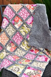 How to Make a Minky Rag Quilt | The Crafty Blog Stalker