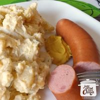 Learn how to make German Potato Salad -- from northern Germany. ❤️ #potatosalad #germanrecipes #justlikeoma #germanpotatosalad Check out https://www.quick-german-recipes.com/cold-german-potato-salad-recipe.html