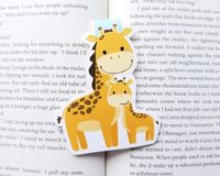 Giraffe with Colt Magnetic Bookmark, Mama and Baby Giraffe Reading Accessory, Kawaii Bookmark, Magnetic Planner Clip, Unique Bookmark