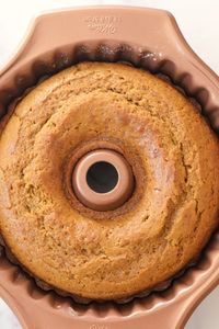 Gingerbread Bundt Cake with Cinnamon Coffee Glaze | elkeliving.com