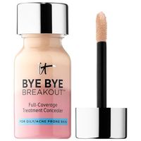 IT COSMETICS Bye Bye Breakout™ Full-Coverage Treatment Concealer: A revolutionary drying lotion and full-coverage concealer in one simple step.