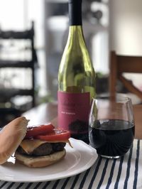 Red Wine Burger | MO Wine