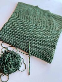 Learn this beautifully textured crochet stitch that uses herringbone half double crochet stitches in the back loop in a moss stitch. Perfect for accessories, sweaters, bags, pillows and can be crocheted in the round or flat in rows.