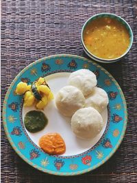 You can't miss out on #KarismaKapoor's homemade south Indian food   #Idli #southindianfood #indiancuisine #food #cooking #breakfastideas #howto